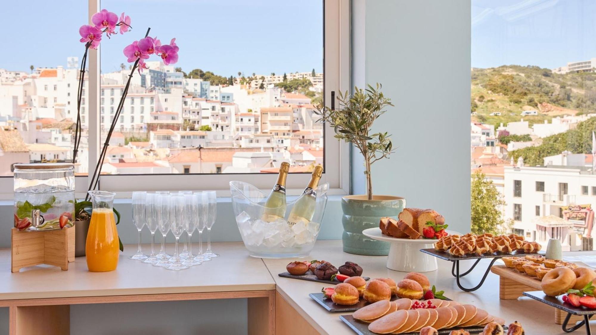 Hotel Indigo Albufeira By Ihg (Adults Only) Exterior photo